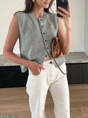Sleeveless Button Knit Vest in Heather Gray XS Old Money Quiet Luxury